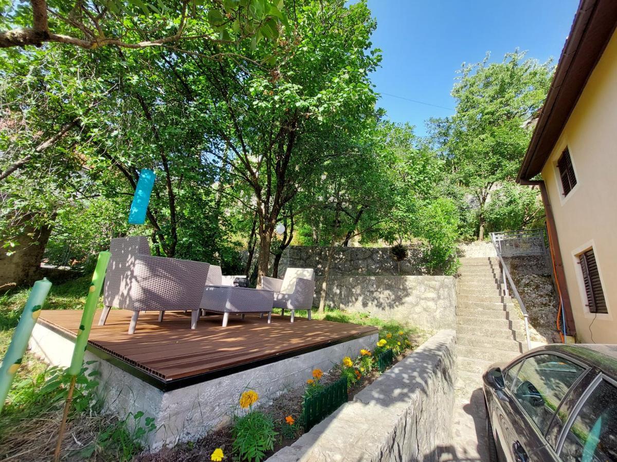 Holiday Home Milanovic Cetinje Exterior foto